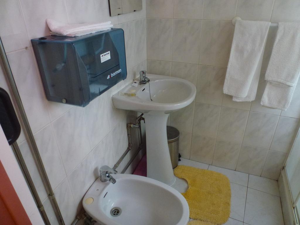 Hospedaria D. Damelio Lisboa Екстериор снимка