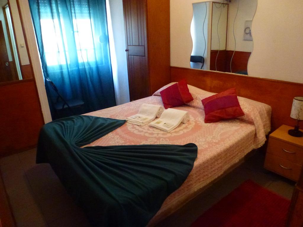 Hospedaria D. Damelio Lisboa Екстериор снимка